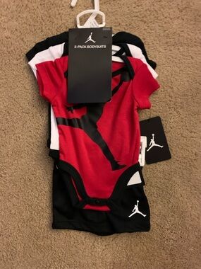 4 piece Jordan 3-Pack Baby Bodysuits in Red, Black & White with black shorts